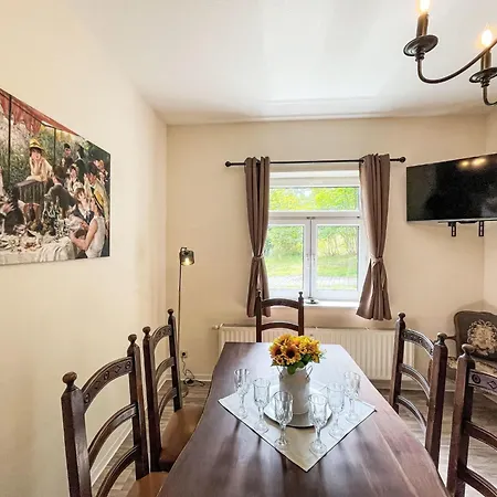 Lauschevogel By Interhome